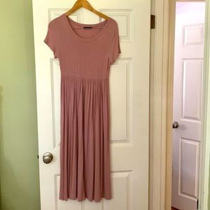 Rose pink dress, size Medium, like new condition